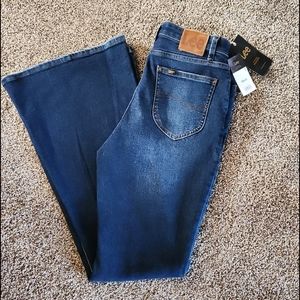 Lee's Highrise Flare